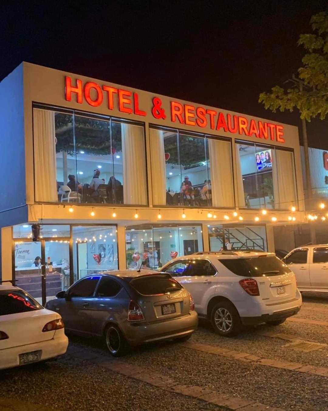 Mi Tierra Hotel Y Restaurante San Luis Екстериор снимка