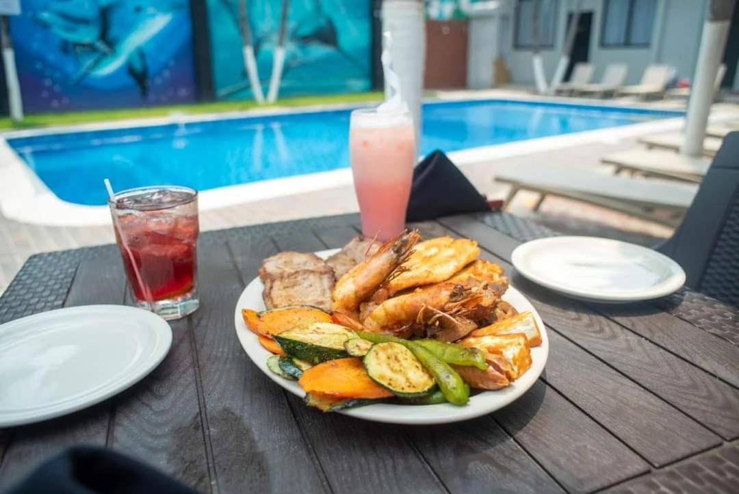 Mi Tierra Hotel Y Restaurante San Luis Екстериор снимка